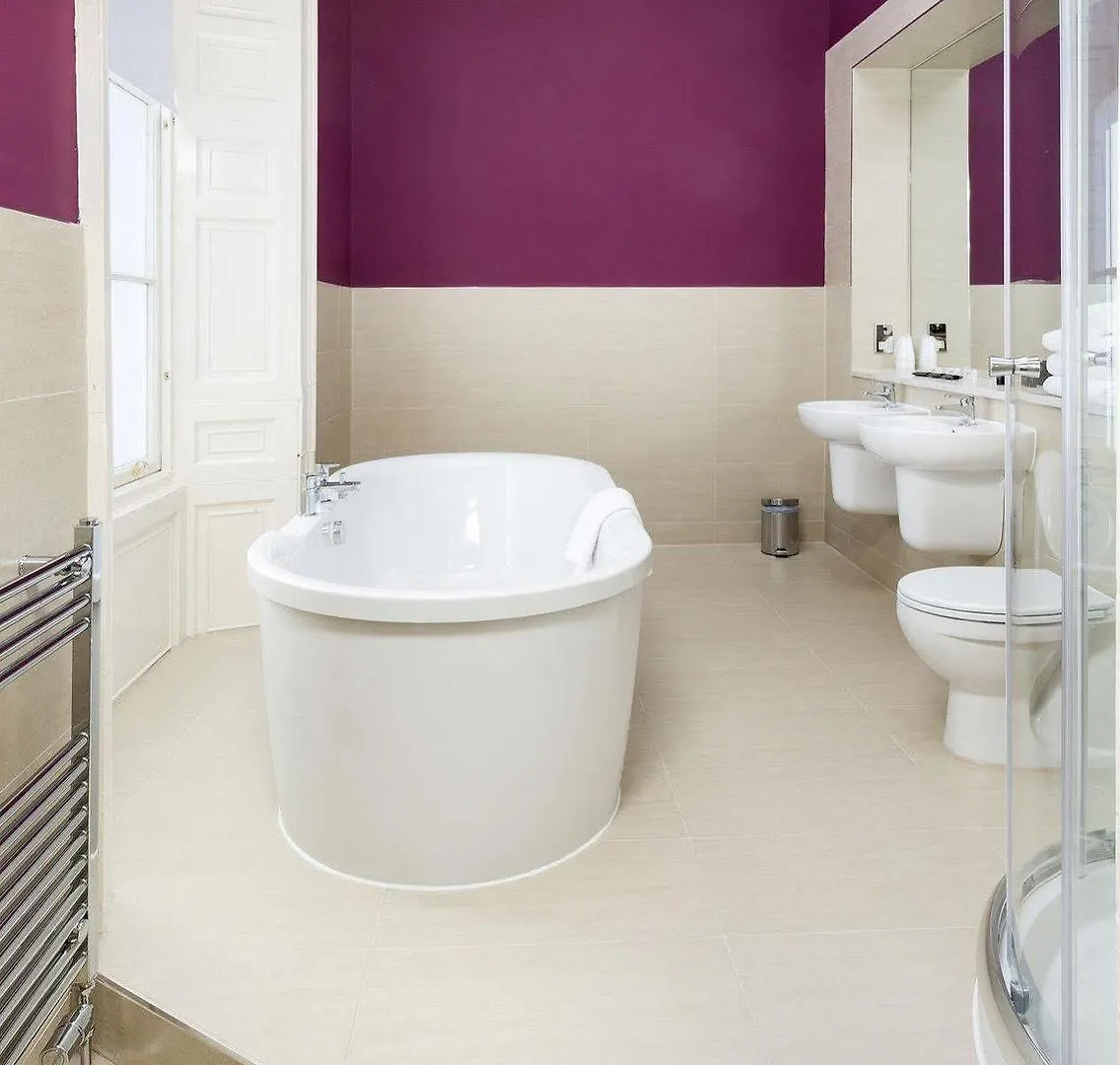 New Town Hotel EDI